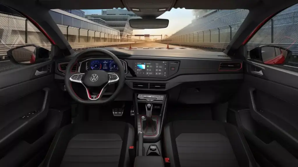 Com motor 1.4 TSi 250 de 150 cv, esse hatch alemão acelera de 0 a 100 km/h em 8,4 segundos, tem câmbio automático e consumo de até 14,2 km/l; o Volkswagen Polo GTS une mecânica conhecida, suspensão exclusiva e visual inspirado no GTI europeu