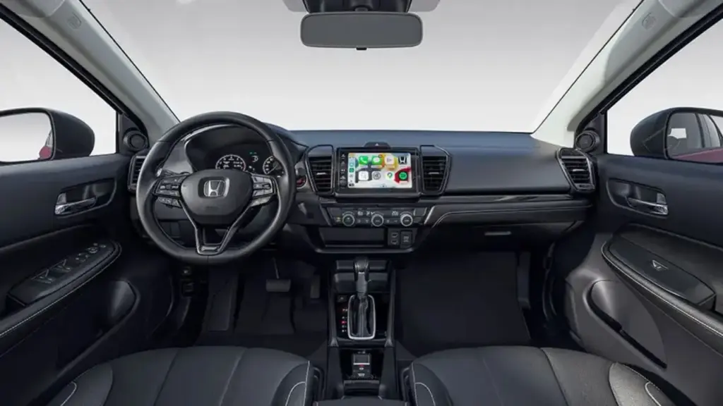 Equipado com motor 1.5 i-VTEC, câmbio automático CVT, consumo de até 15 km/l, seis airbags e sistema Magic Seat, este hatch japonês surpreende pela confiabilidade mecânica, eficiência, versatilidade e custo-benefício: conheça o Honda City Hatch LX