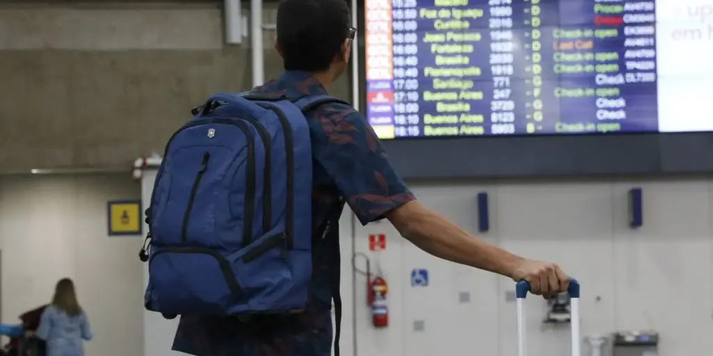 Novo sistema alfandegário agiliza desembarque de viajantes Novo sistema alfandegário agiliza desembarque de viajantes