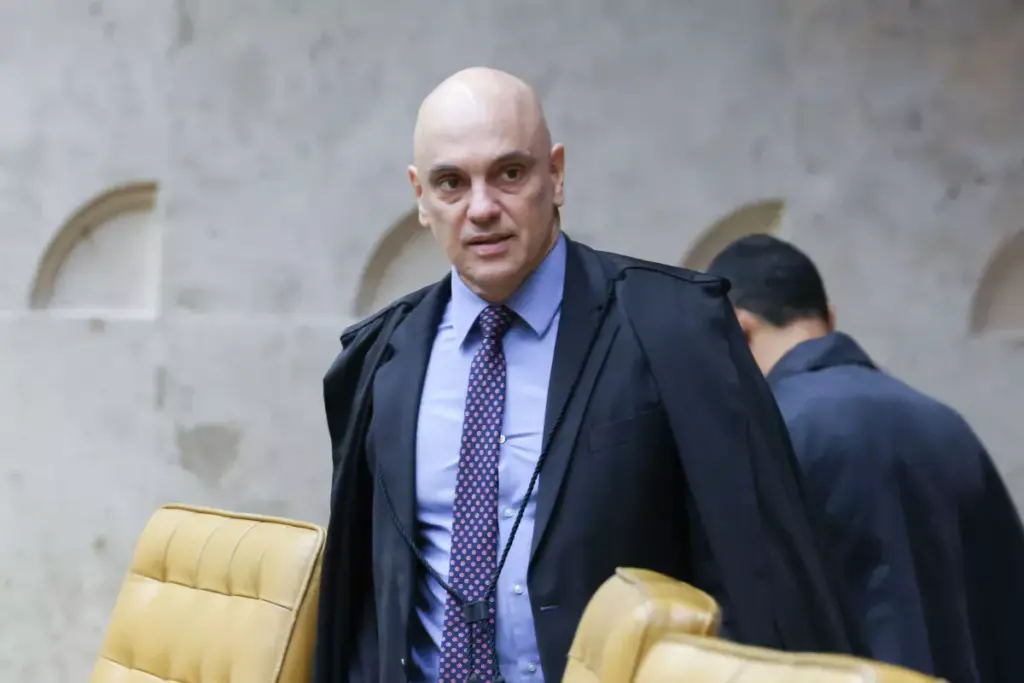 TSE vê interferência de Moraes e ordem sobre IA de Bolsonaro gera mal-estar
