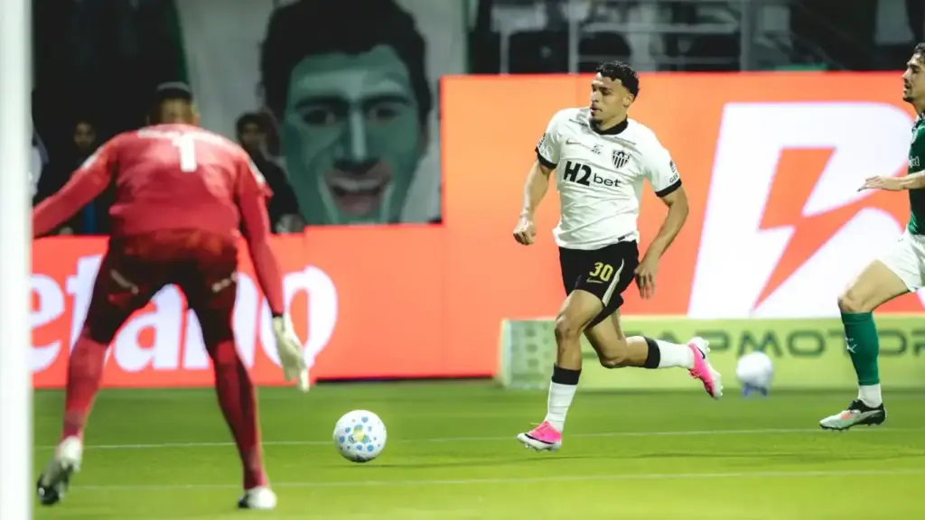 Atlético-MG é letal e vence o líder Palmeiras fora de casa pelo Brasileirão Atlético-MG é letal e vence o líder Palmeiras fora de casa pelo Brasileirão