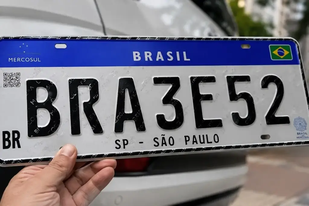 Placa Mercosul pode mudar de novo e voltar a mostrar cidade e estado, projeto do senador Esperidião Amin já passou pelo Senado, mas ainda falta a CCJC e a sanção presidencial para virar lei