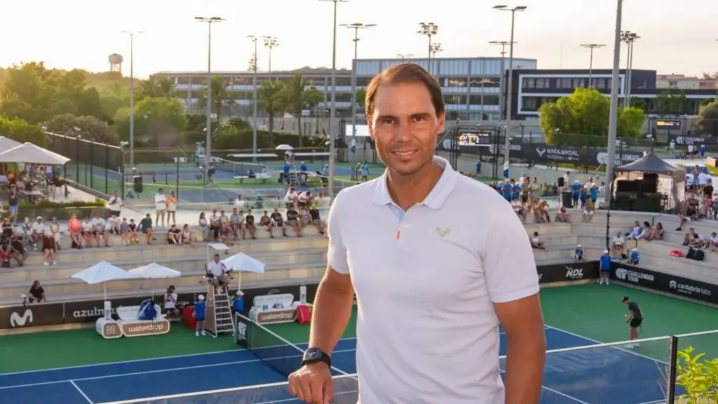Aos 40 anos, Rafael Nadal revela por que trocou as quadras pelos negócios, vendeu parte de sua academia por € 85 milhões e aposta que o futuro está em hotéis, esporte e experiências que mudaram a forma de consumir