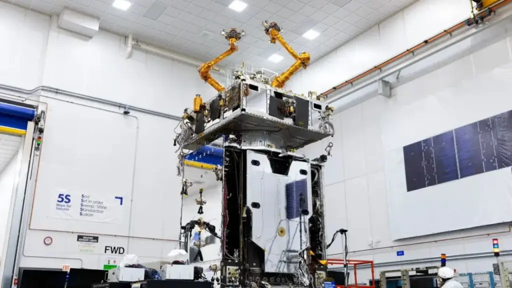 SpaceX envia robô “mecânico” com braços de 3 metros para reparar e prolongar em até oito anos a vida útil de satélites SpaceX envia robô “mecânico” com braços de 3 metros para reparar e prolongar em até oito anos a vida útil de satélites