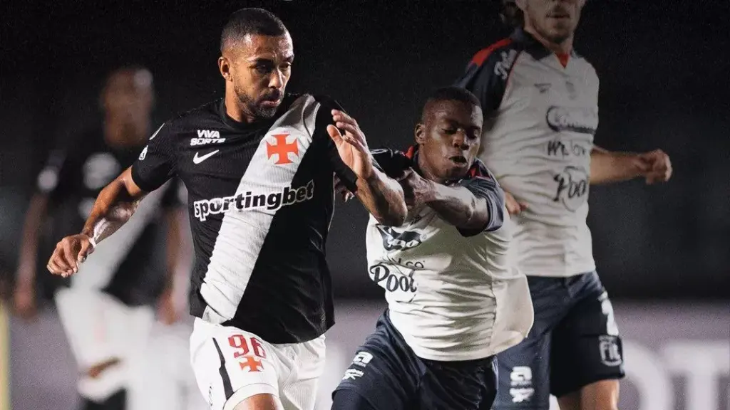 Vasco vence o Ind. Medellín no fim e avança às oitavas da Sul-Americana