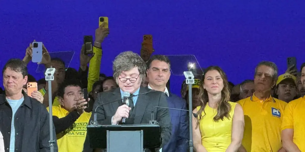 Após ofensas de Milei a Lula, Itamaraty chama embaixador para consulta Após ofensas de Milei a Lula, Itamaraty chama embaixador para consulta