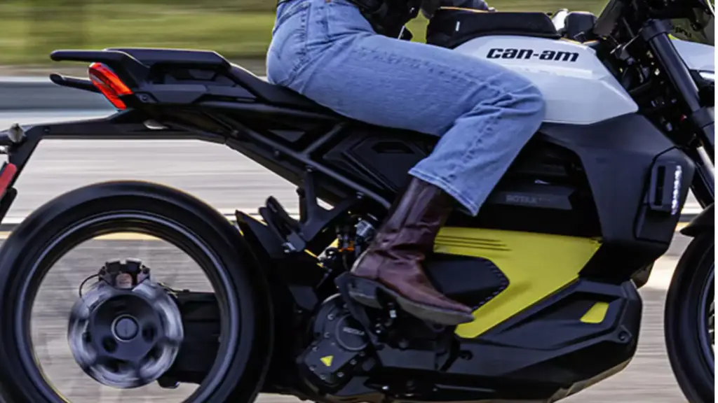 Adeus gasolina: Can-Am inova e surge com uma das primeiras motos elétricas da marca, que entrega 47 cv, 72 Nm, vai de 0 a 100 km/h em 3,8 segundos e alcança 160 km de autonomia
