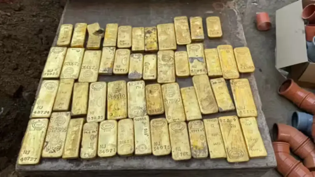 Operários quebravam o piso de uma casa na Bélgica para instalar esgoto quando acham barras, moedas raras e uma pepita de ouro escondidas no porão; tesouro foi avaliado em R$ 54,3 milhões