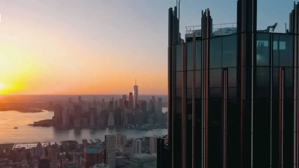 Prisão mais alta do mundo será erguida em bairro chinês de Nova York com 102 metros, 13 andares, 1.040 vagas e celas nos pavimentos superiores