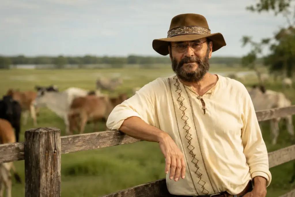 Aos 69 anos, Almir Sater transforma fazenda de 25 mil hectares em parte de projeto regional do Pantanal, mantém criação de gado e defende modelo que une produção rural, conservação ambiental e permanência dos proprietários na terra