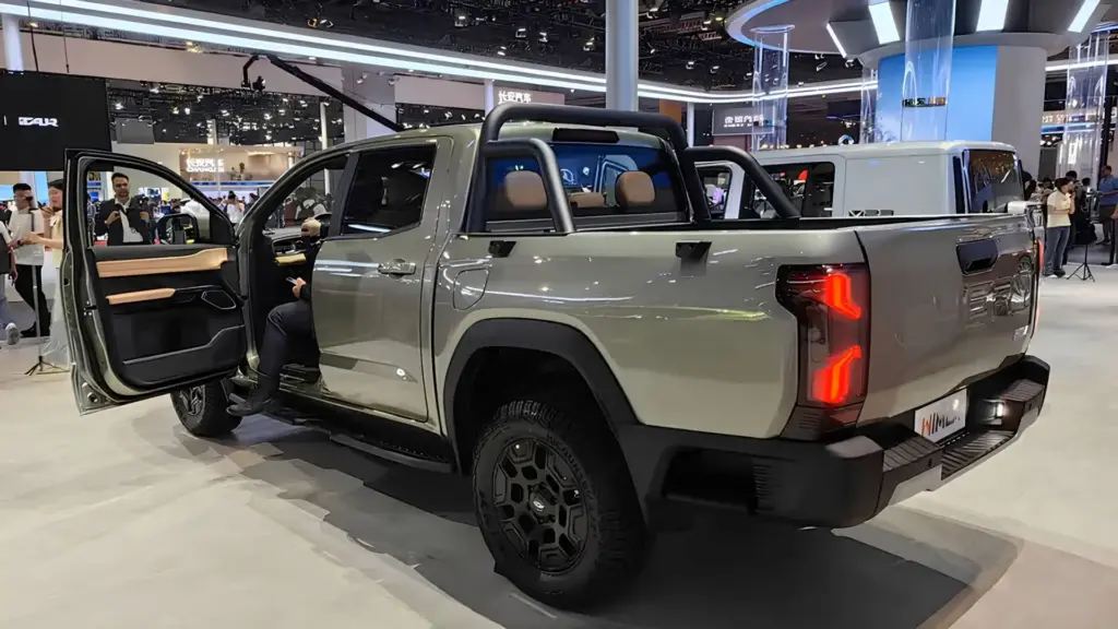 Esqueça a Toyota Hilux: primeira picape da história da Chery estreia na América Latina com caçamba de 1.267 litros, garantia de sete anos ou 200 mil quilômetros, capacidade para levar uma tonelada e rebocar três toneladas Esqueça a Toyota Hilux: primeira picape da história da Chery estreia na América Latina com caçamba de 1.267 litros, garantia de sete anos ou 200 mil quilômetros, capacidade para levar uma tonelada e rebocar três toneladas