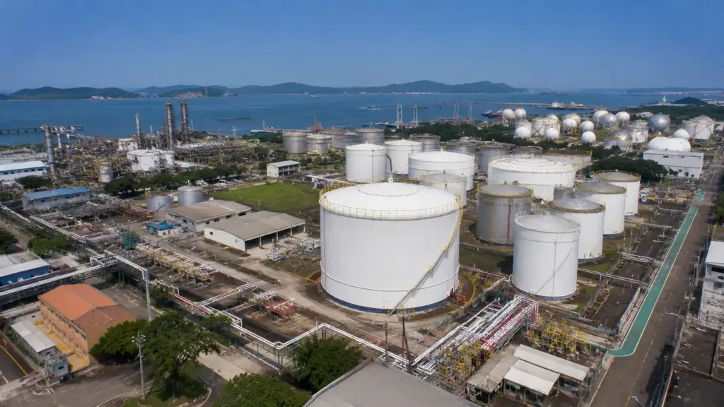 Transpetro abre concurso que vai de cargos de nível médio a salários acima de R$ 15 mil: são 4.171 oportunidades, incluindo 281 vagas imediatas e 3.890 para cadastro de reserva, quatro editais para profissionais de Terra e Mar e provas marcadas para novembro em todas as capitais brasileiras e no Distrito Federal Transpetro abre concurso que vai de cargos de nível médio a salários acima de R$ 15 mil: são 4.171 oportunidades, incluindo 281 vagas imediatas e 3.890 para cadastro de reserva, quatro editais para profissionais de Terra e Mar e provas marcadas para novembro em todas as capitais brasileiras e no Distrito Federal