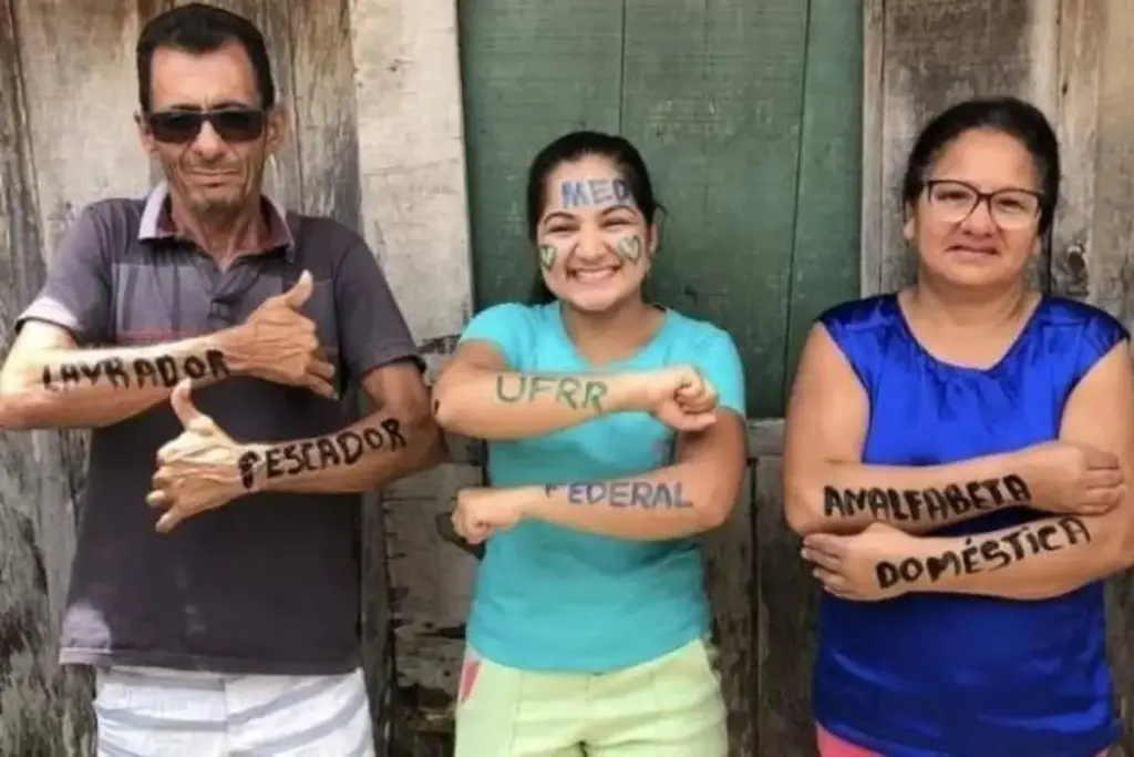 Filha de um lavrador pescador e de uma doméstica analfabeta, criada com sete irmãos em escola pública de São Luís, Sabrina insistiu por 17 tentativas e 3 anos de cursinho até ver o nome na lista de aprovados em Medicina aos 20 anos