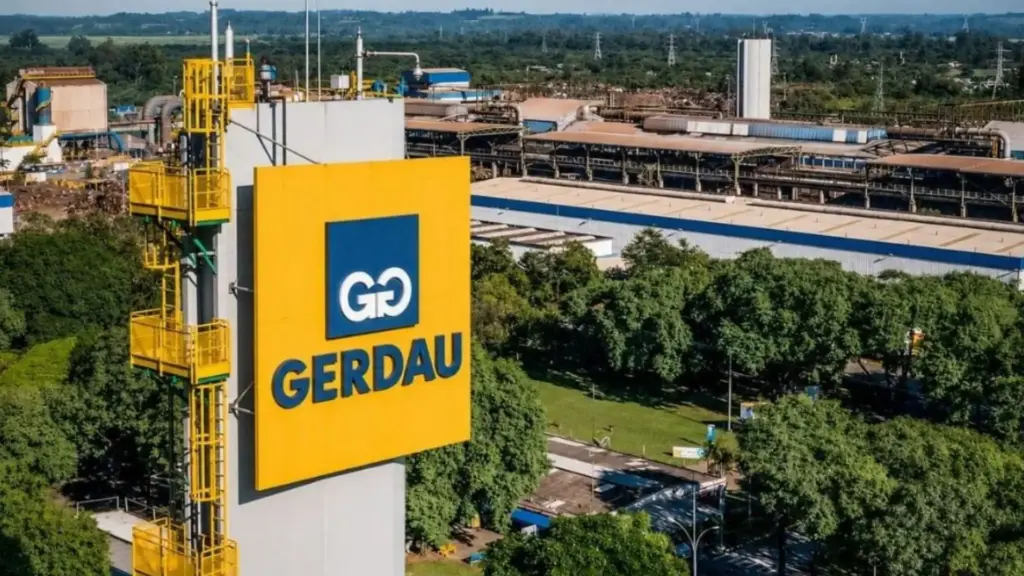 Gigante do aço confirmou a demissão de 160 trabalhadores numa fábrica no Recife, a Gerdau hibernou os setores de aciaria e laminação da unidade, que passará a produzir só telas, arames e pregos, mantendo cerca de 450 empregos