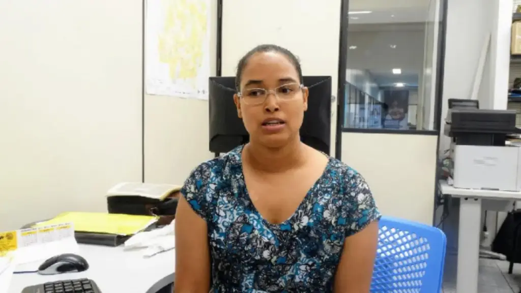 Auxiliar de limpeza que passou 18 meses com balde e rodo numa escola estadual de Cuiabá concluiu mestrado na área ambiental, passou em concurso da Seduc e virou professora de Ciências da mesma unidade, onde passou a ensinar cerca de 300 alunos