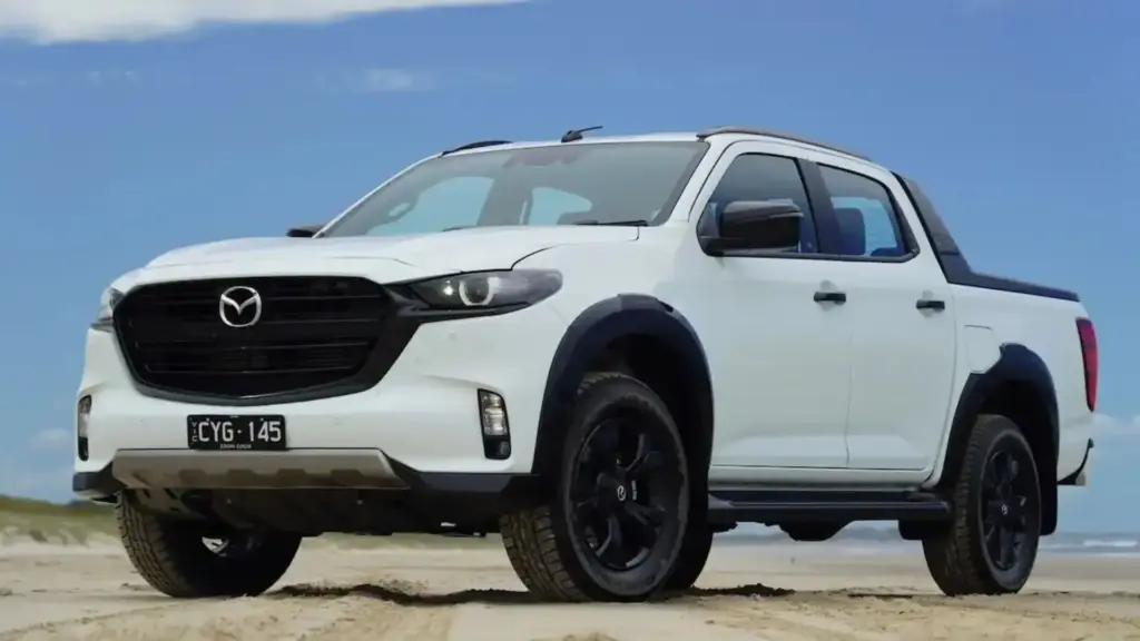 Esqueça a Toyota Hilux: picape Mazda BT-50 2026 custa cerca de R$ 212 mil, tem motor 3.0 turbodiesel de 190 cv e 450 Nm, câmbio automático de seis marchas, tração 4×4 e reboca 3,5 toneladas, mas esse preço é apenas na Austrália