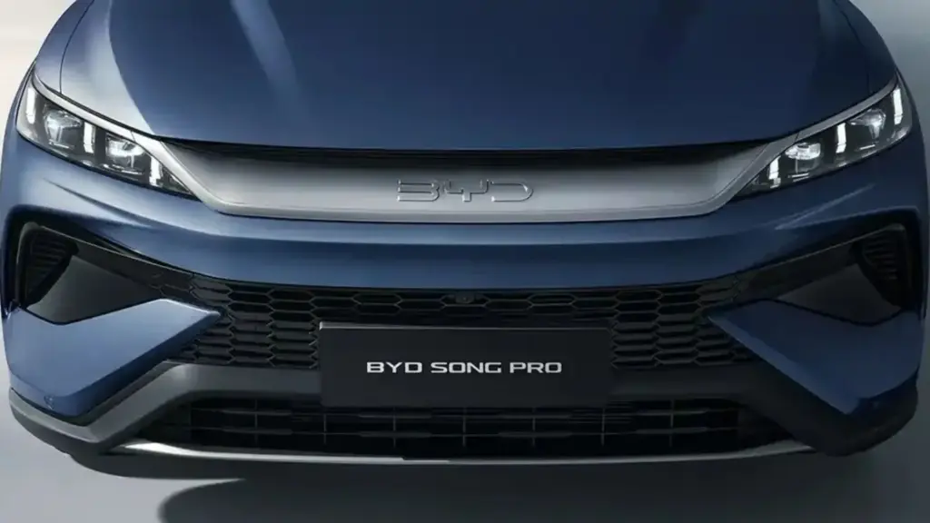 Novo BYD Song Pro 2027 chega ao Brasil repaginado, com autonomia de mais de 1.100 km, motor 1.5 flex e até mesmo bancos elétricos! Tudo isso pelo mesmo preço visando disputar mercado com Toyota Corolla Cross, Jeep Compass e outros