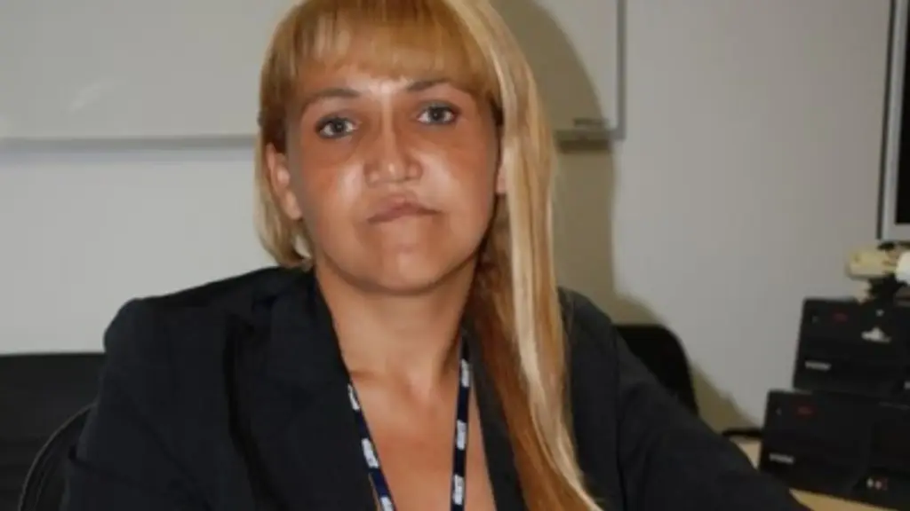 Sem dinheiro nem para comprar gás, mãe de cinco filhos catava latinhas, cozinhava com gravetos, bateu de porta em porta para pagar a inscrição, estudou das 8h às 23h após uma cirurgia e conquistou uma vaga no concurso do TJDFT