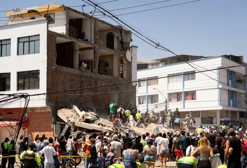 Sobe para 111 número de mortos em terremoto na Colômbia Sobe para 111 número de mortos em terremoto na Colômbia