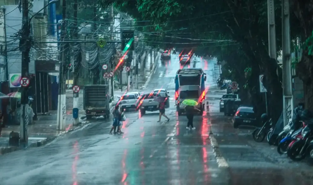 Defesa Civil alerta para ventos fortes e chuvas repentinas e recomenda cuidados redobrados Defesa Civil alerta para ventos fortes e chuvas repentinas e recomenda cuidados redobrados