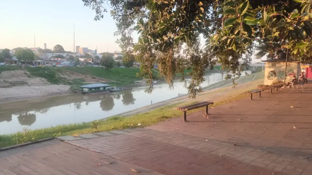 Sem registro de chuvas, Rio Acre recua para 2,04 metros nesta terça-feira na capital Sem registro de chuvas, Rio Acre recua para 2,04 metros nesta terça-feira na capital