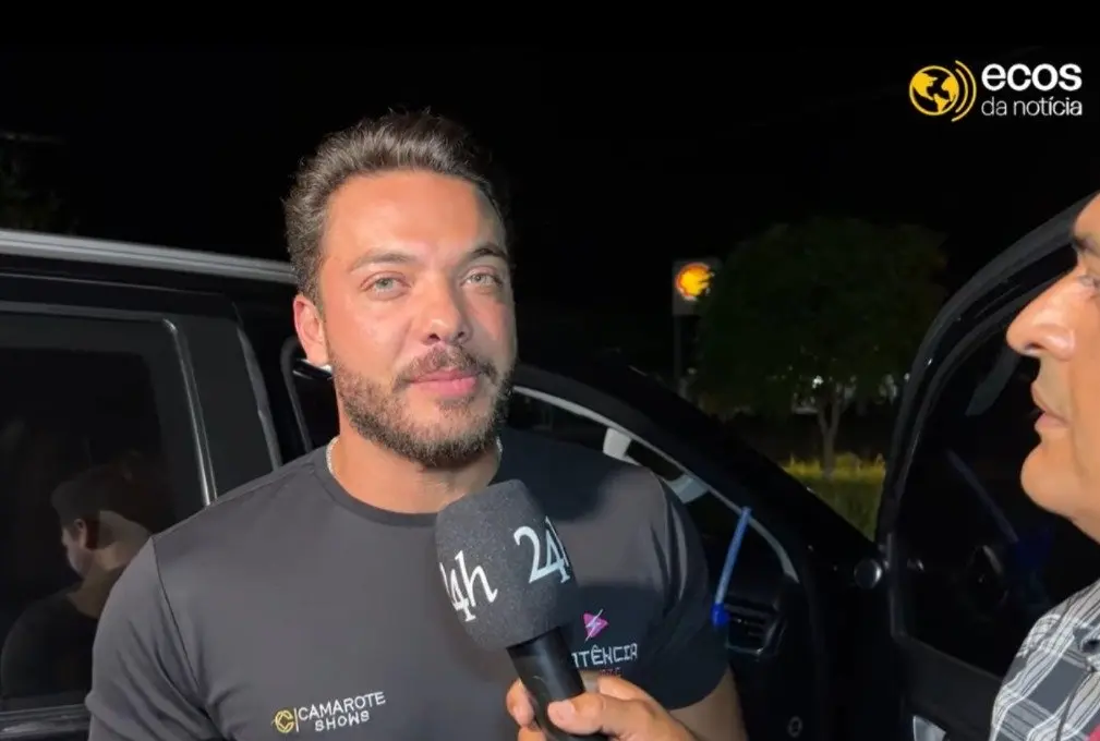 Wesley Safadão fala com o ac24horas e recebe fãs no Aeroporto de Rio Branco Wesley Safadão fala com o ac24horas e recebe fãs no Aeroporto de Rio Branco