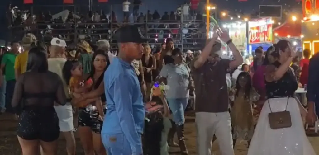 Multidão na feira: show de Manu Batidão e rodeio levam mais de 22 mil pessoas ao encerramento da ExpoQuinari