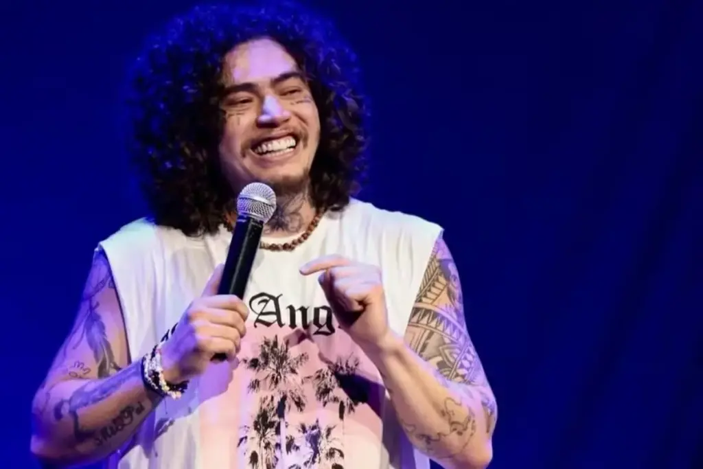 Whindersson Nunes abre vaquinha que passa de R$ 3 milhões em poucos dias para as vítimas das enchentes no RS, pede emprestado ao Vasco o estádio de São Januário para um show beneficente e ouve o clube responder que as portas estão abertas. Whindersson Nunes abre vaquinha que passa de R$ 3 milhões em poucos dias para as vítimas das enchentes no RS, pede emprestado ao Vasco o estádio de São Januário para um show beneficente e ouve o clube responder que as portas estão abertas.