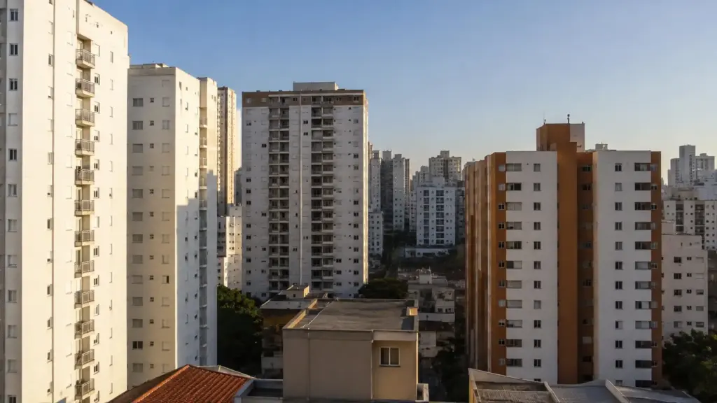 Airbnb começa a derrubar 1.625 anúncios de imóveis populares em São Paulo após descoberta de irregularidades