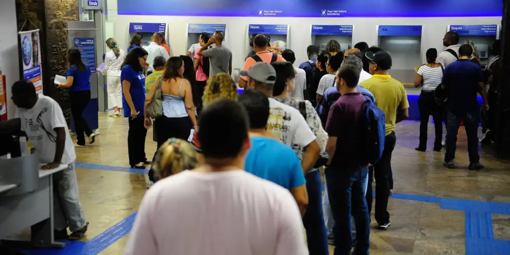 Bancários farão paralisação de 24 horas nesta quinta-feira Bancários farão paralisação de 24 horas nesta quinta-feira