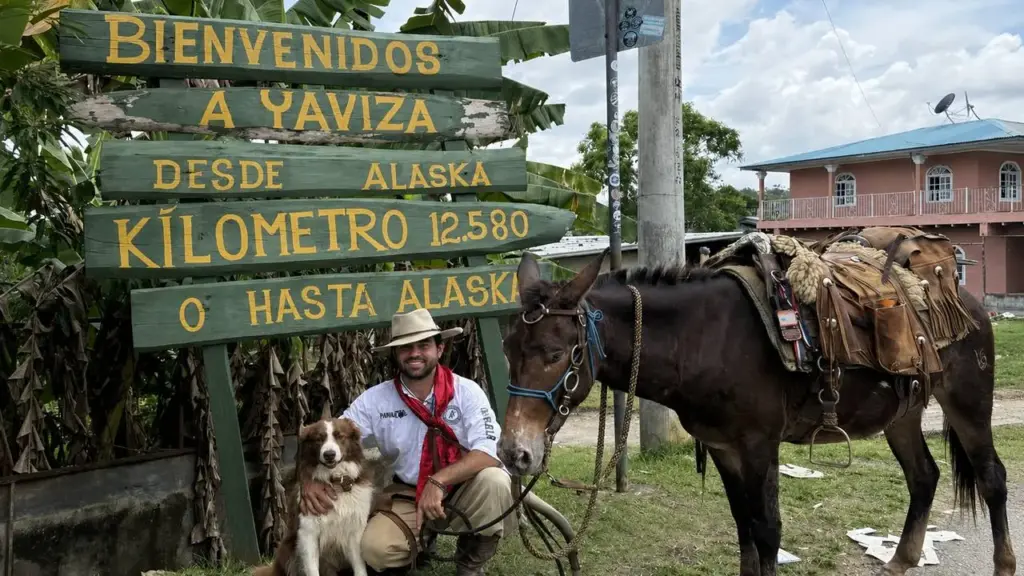 Depois de quase três anos cruzando as Américas com mulas e com o cão Bastião, engenheiro brasileiro percorre cerca de 10 mil quilômetros e retorna à arena da Festa do Peão de Barretos, encerrando a jornada em cerimônia na arena paulista