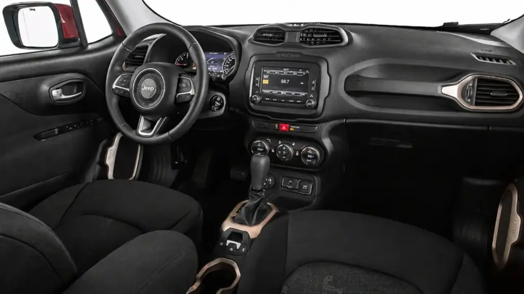 Custando menos de R$ 75 mil e equipado com motor 2.0 turbodiesel: Jeep Renegade Sport 2016 possui câmbio de 9 marchas, tração integral e consumo rodoviário de 11,5 km/l; saiba se vale a pena comprar esse carro usado
