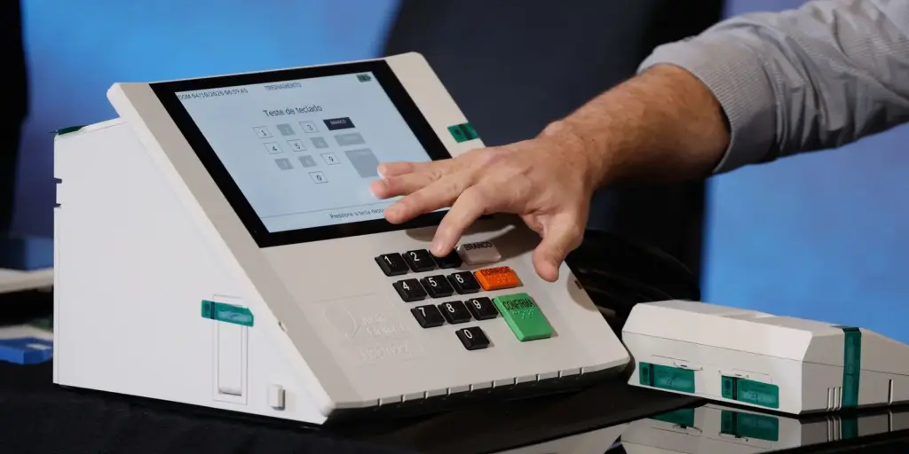 Totalização dos votos é aberta, auditável e segura, diz TSE Totalização dos votos é aberta, auditável e segura, diz TSE