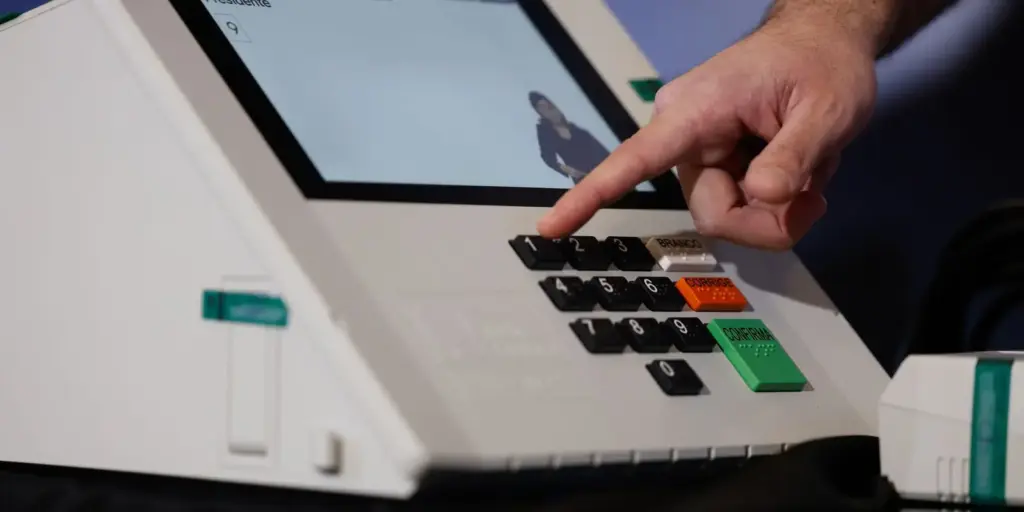 Assinatura digital e lacração impedem alteração em sistemas eleitorais Assinatura digital e lacração impedem alteração em sistemas eleitorais