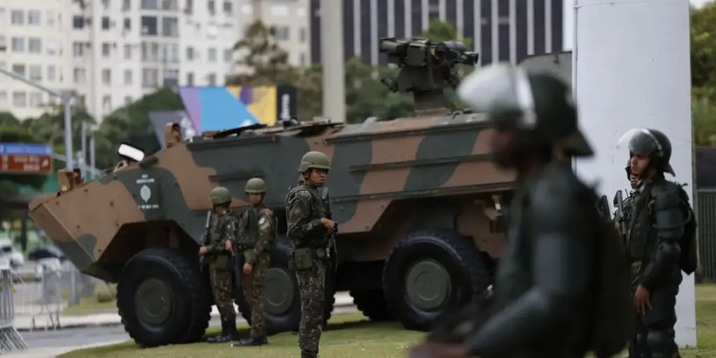 TSE aprova envio de tropas federais para cinco estados TSE aprova envio de tropas federais para cinco estados