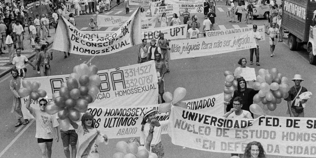 Exposição em SP reúne fotos de movimentos feministas do Brasil