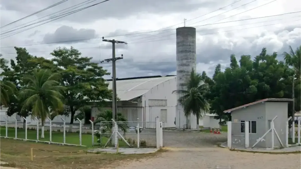 Fábrica de calçados reabre esperança no Ceará: empresa gaúcha assume antiga unidade em Pentecoste, pode recontratar mais de 800 trabalhadores e inicia nova fase para a economia após meses de demissões em massa Fábrica de calçados reabre esperança no Ceará: empresa gaúcha assume antiga unidade em Pentecoste, pode recontratar mais de 800 trabalhadores e inicia nova fase para a economia após meses de demissões em massa
