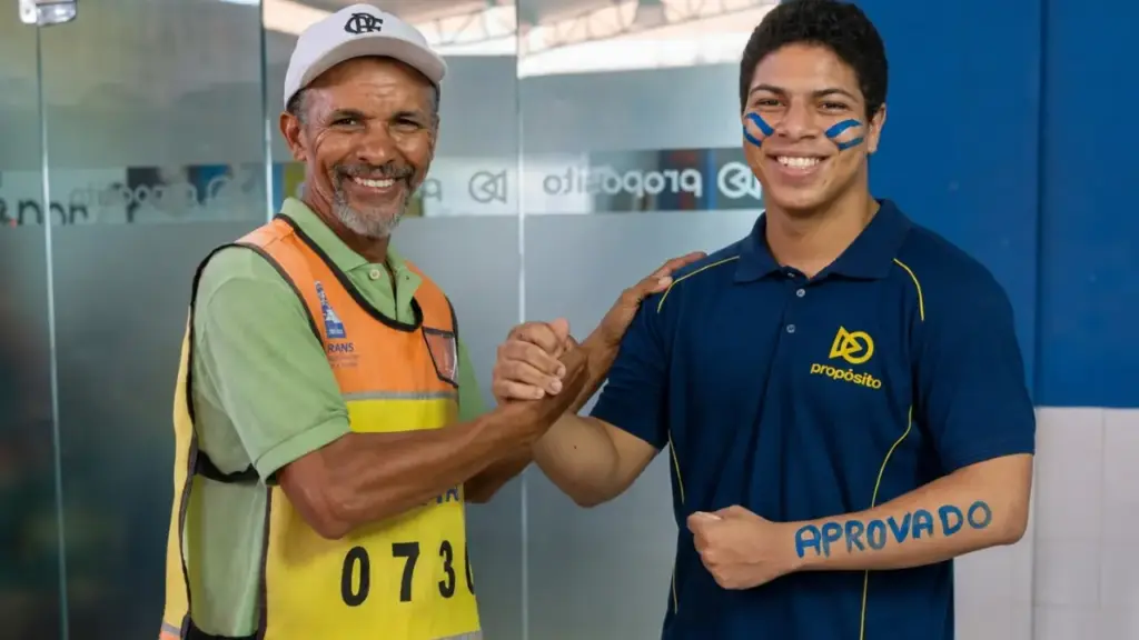 Filho de mototaxista, estudante piauiense conquista 1º lugar no ITA e no IME e será o primeiro engenheiro da família