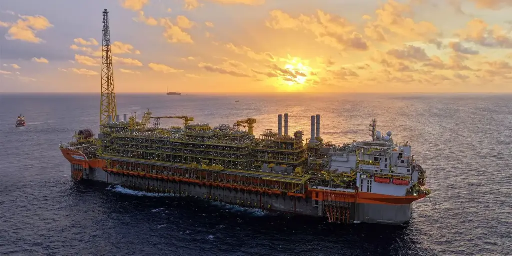 Navio-plataforma da Petrobras atinge produção máxima no pré-sal Navio-plataforma da Petrobras atinge produção máxima no pré-sal