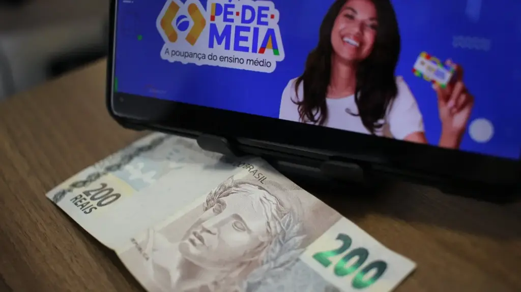 Pé-de-Meia: nascidos em novembro e dezembro recebem parcela de R$ 200
