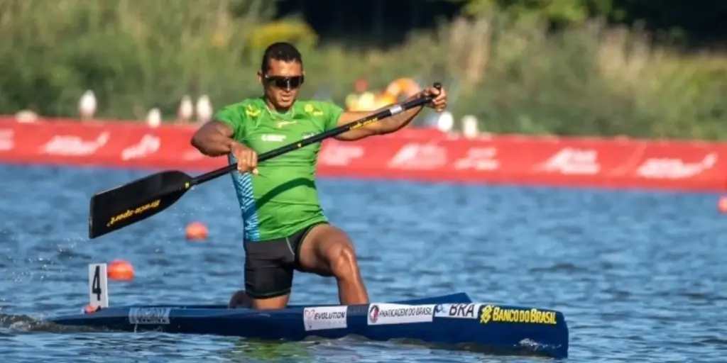 Isaquias Queiroz fica longe do pódio do Mundial de canoagem na Polônia Isaquias Queiroz fica longe do pódio do Mundial de canoagem na Polônia