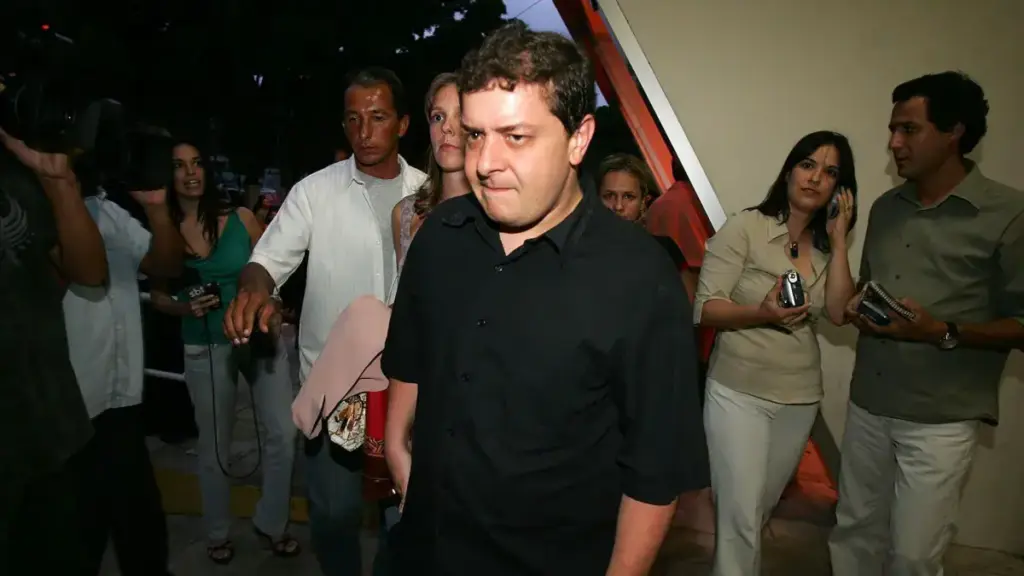 Alvo da Polícia Federal, Lulinha transfere empresa para área nobre de Madri