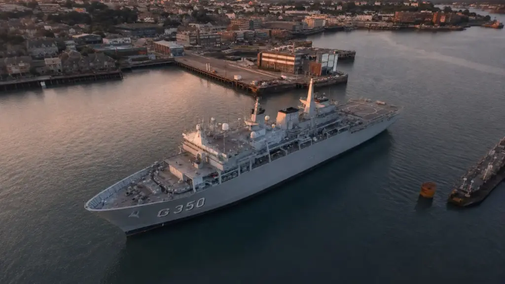 Segundo maior navio de guerra do Brasil já recebe o G350 na Inglaterra e se aproxima de reforçar a Marinha