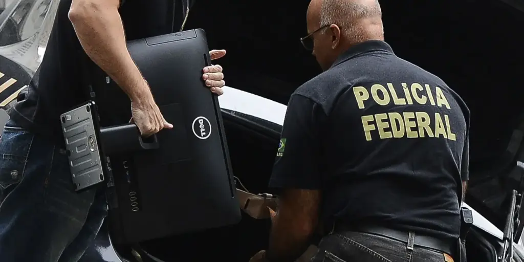 PF investiga senador Weverton Rocha por suspeita de desvios no INSS PF investiga senador Weverton Rocha por suspeita de desvios no INSS