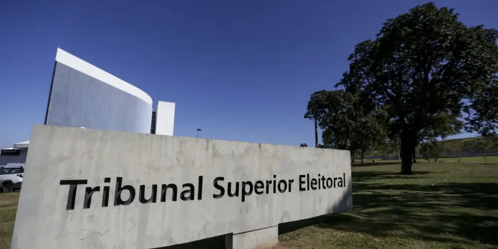 TSE cria conselho para monitorar desinformação e IA nas eleições TSE cria conselho para monitorar desinformação e IA nas eleições