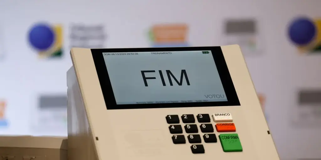 Eleitor tem até esta quinta-feira (20) para solicitar voto em trânsito Eleitor tem até esta quinta-feira (20) para solicitar voto em trânsito