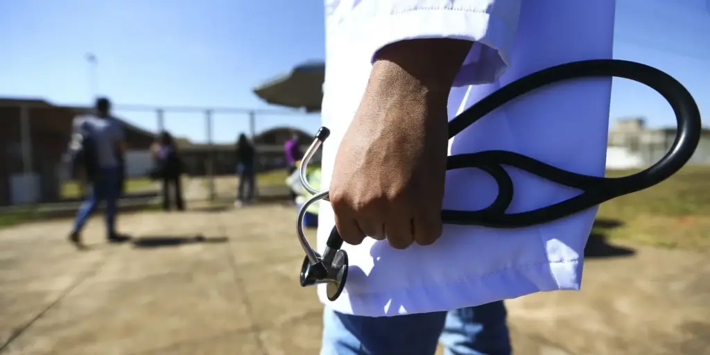 STJ restabelece sanções a cursos de medicina com nota baixa no Enamed