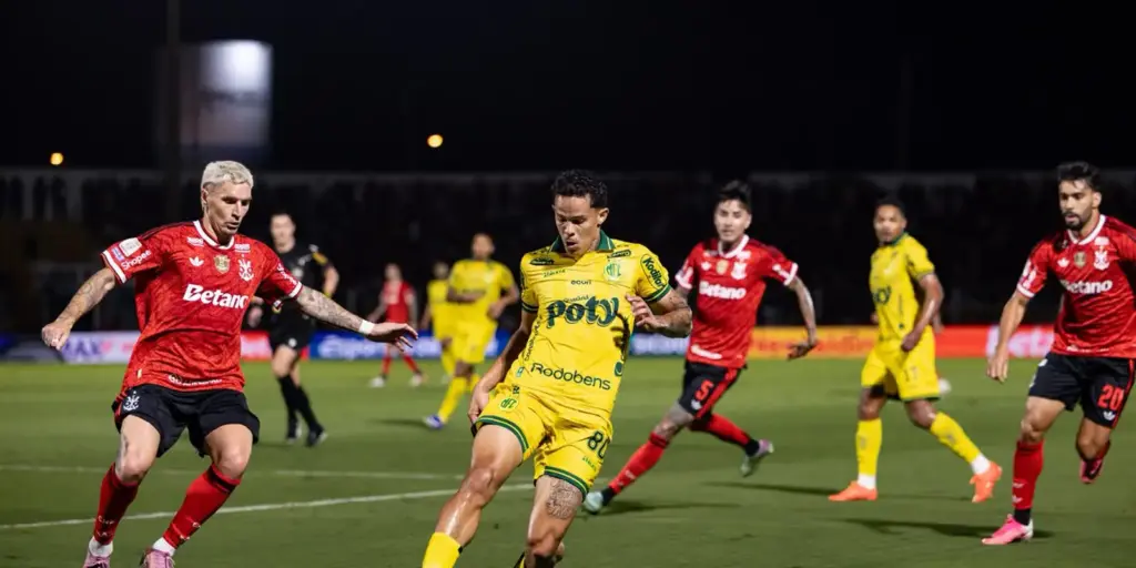Rodada ajuda e Flamengo volta a depender apenas de si no Brasileirão
