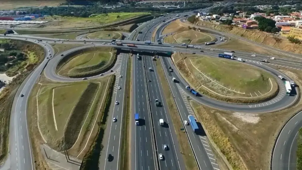 A SP-340 cruza 167 km do interior paulista, muda de nome quatro vezes e integra um projeto de R$ 10 bilhões para novas obras A SP-340 cruza 167 km do interior paulista, muda de nome quatro vezes e integra um projeto de R$ 10 bilhões para novas obras