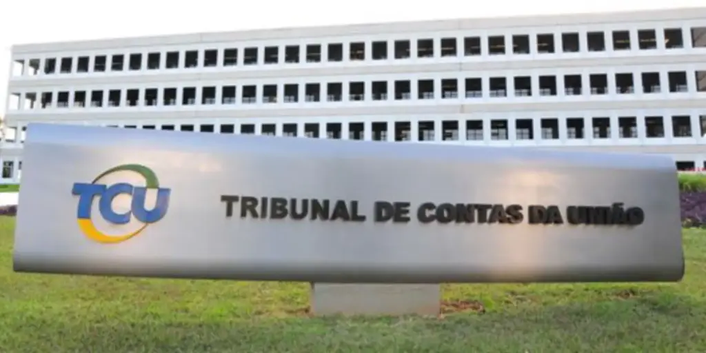 TCU envia à Justiça Eleitoral lista de gestores com contas rejeitadas TCU envia à Justiça Eleitoral lista de gestores com contas rejeitadas